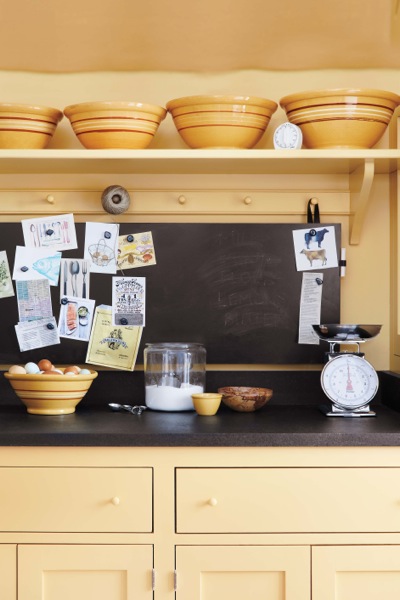 DIY magnetic chalkboard