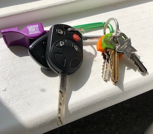car keys and house keys on the same ring